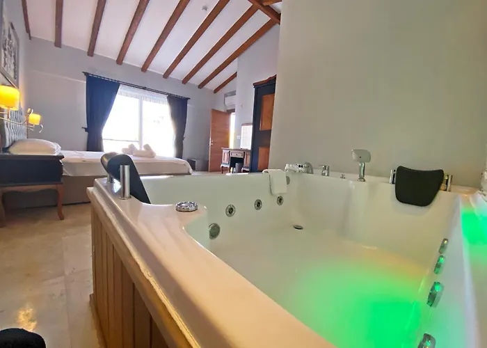 Villa Tlos Yali 3+1 Villa, Oezel Havuzlu, *